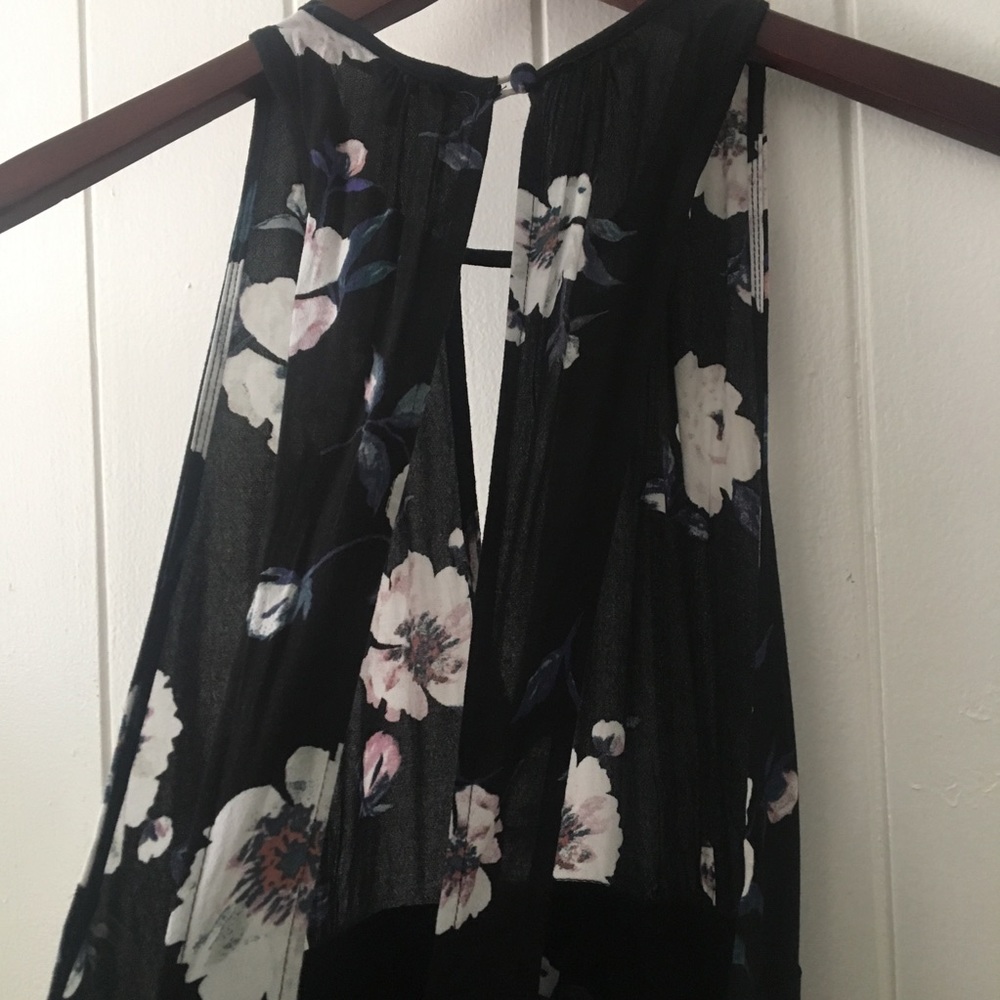 Kendall & Kylie Black Floral Open Back Romper - Picture 8 of 8